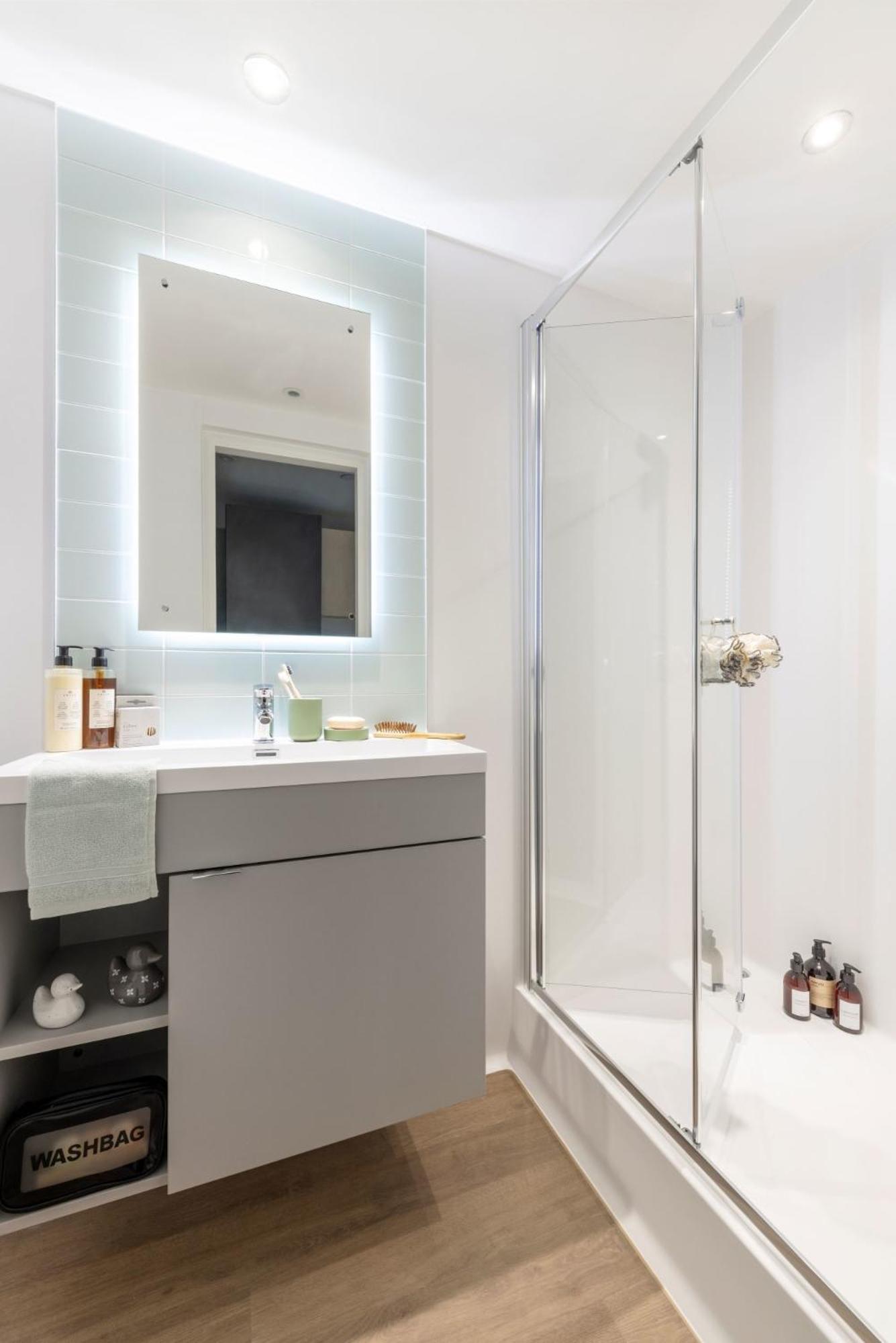 Student Only And Private Ensuites At Alma Place In * Belfast